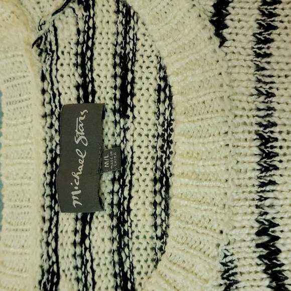 Ladies Sweater - Picture 4 of 8